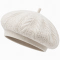 Béret taille unique en maille écru à motif torsadé style classique